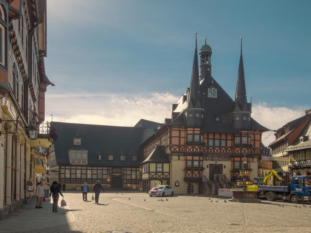 Marketplace with town hall of Wernigerode / Marktplatz mit dem Rathaus von Wernigerode